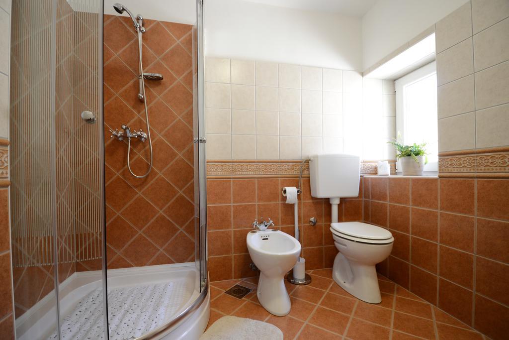 Lindar Holiday Home Nono Frane מראה חיצוני תמונה